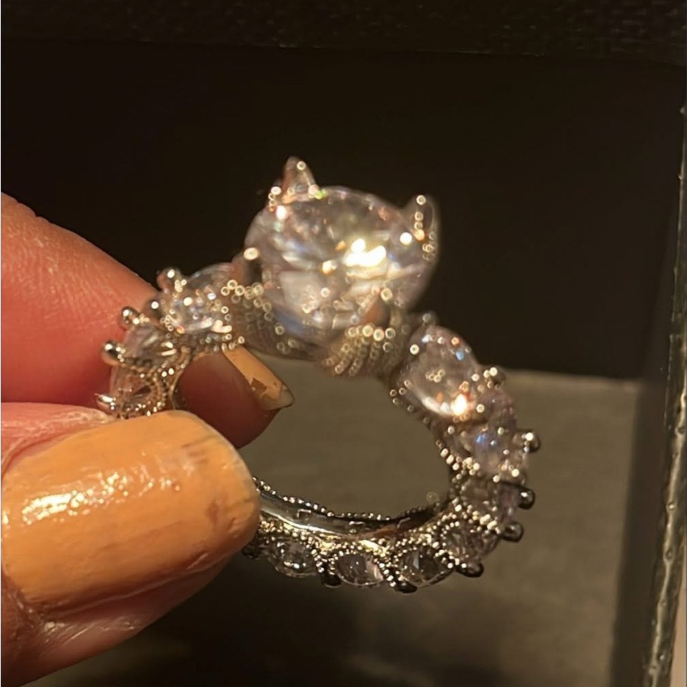 Elegant Silver Women's Ring